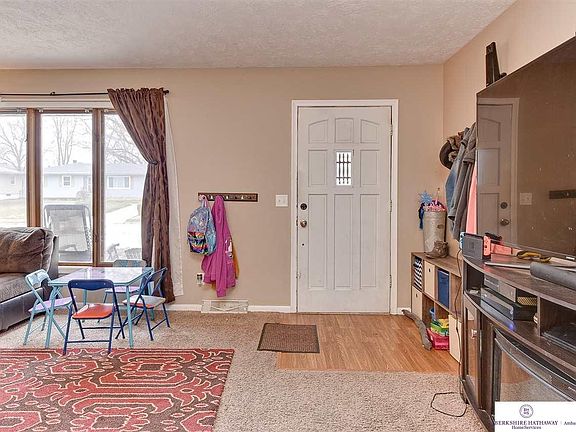 2nd image of 2813 Irene St