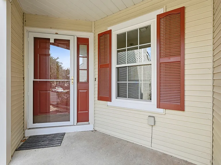 703 Porter Way W — Photo 35