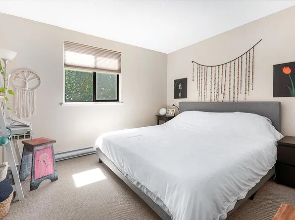 9146 Saturna Dr #201, Burnaby, BC V3J 7K2