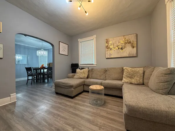 1362 Searle St, Saint Paul, MN 55130