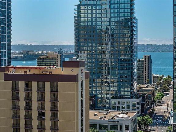 2nd image of 350 W Ash St W #1206