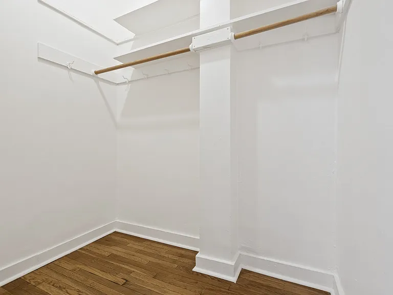 The Langham Apartments — Photo 28