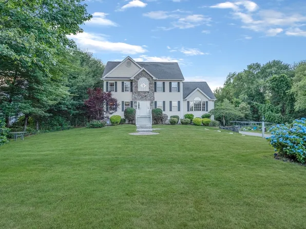 288 Jones Ave, Dracut, MA 01826