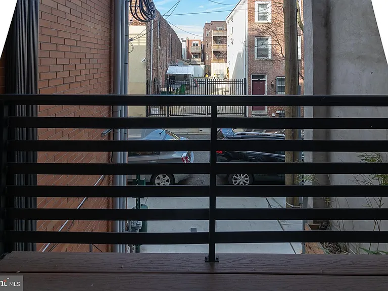 938 New Market St #304 — Photo 8