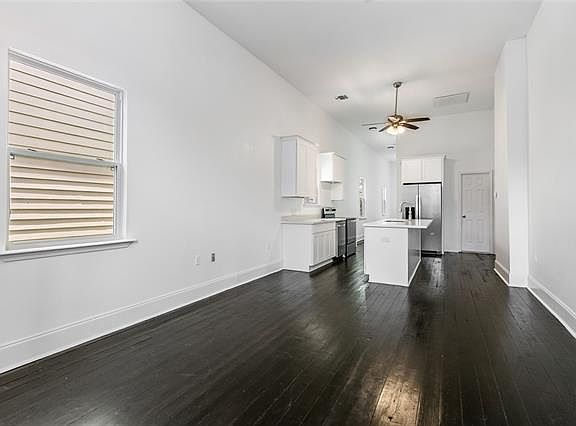 2nd image of 1339 Touro St
