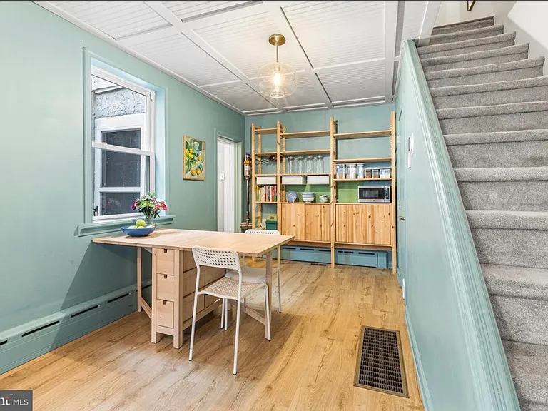 408 E Flora St — Photo 3