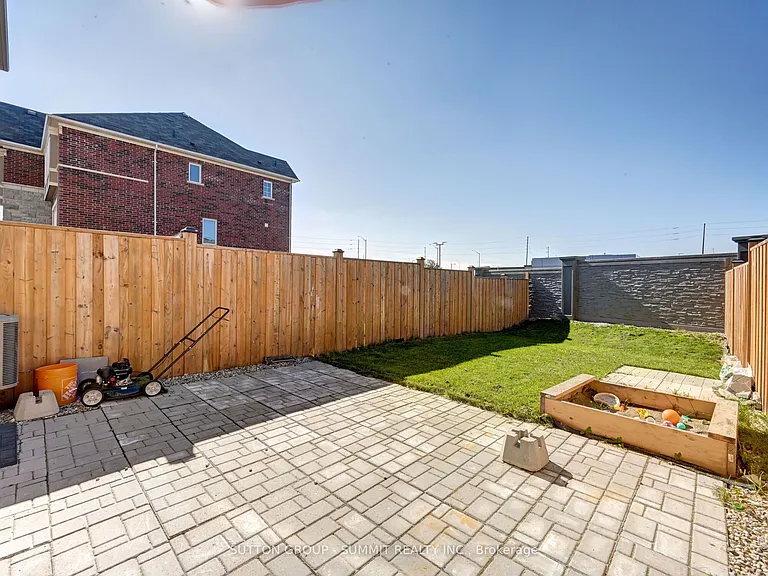 26 Quillberry Close — Photo 44