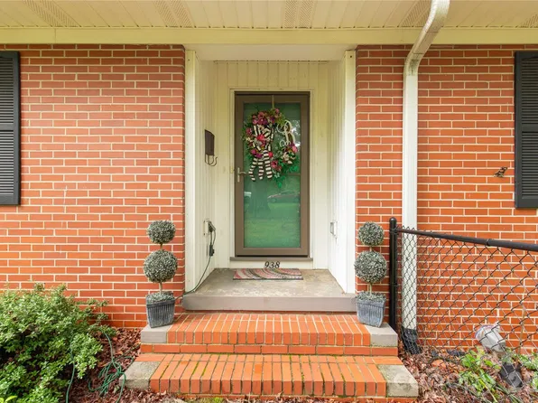 938 Forest Dr, Lancaster, SC 29720