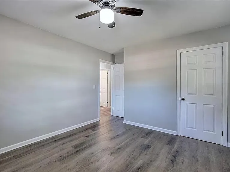 195 Floral Dr — Photo 6