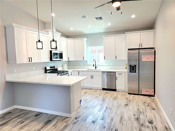 3rd image of 1862 Montclair dr Drive
