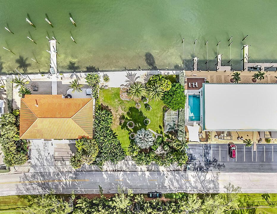 1st image of 1509 Sombrero Blvd