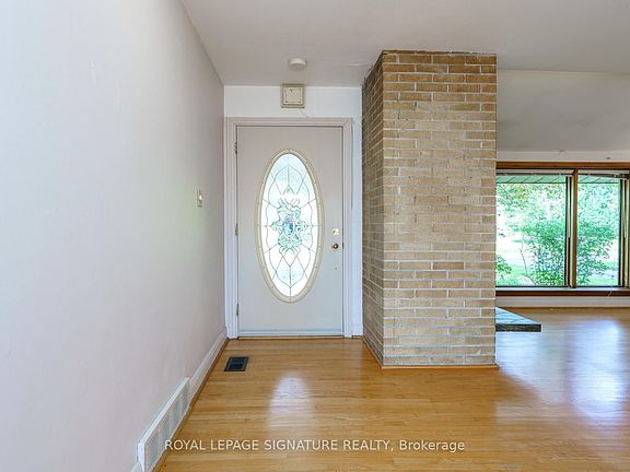 5th image of 55 Southwell Dr