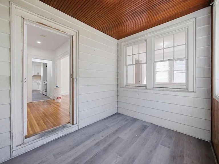 55 Wayne Ave — Photo 26