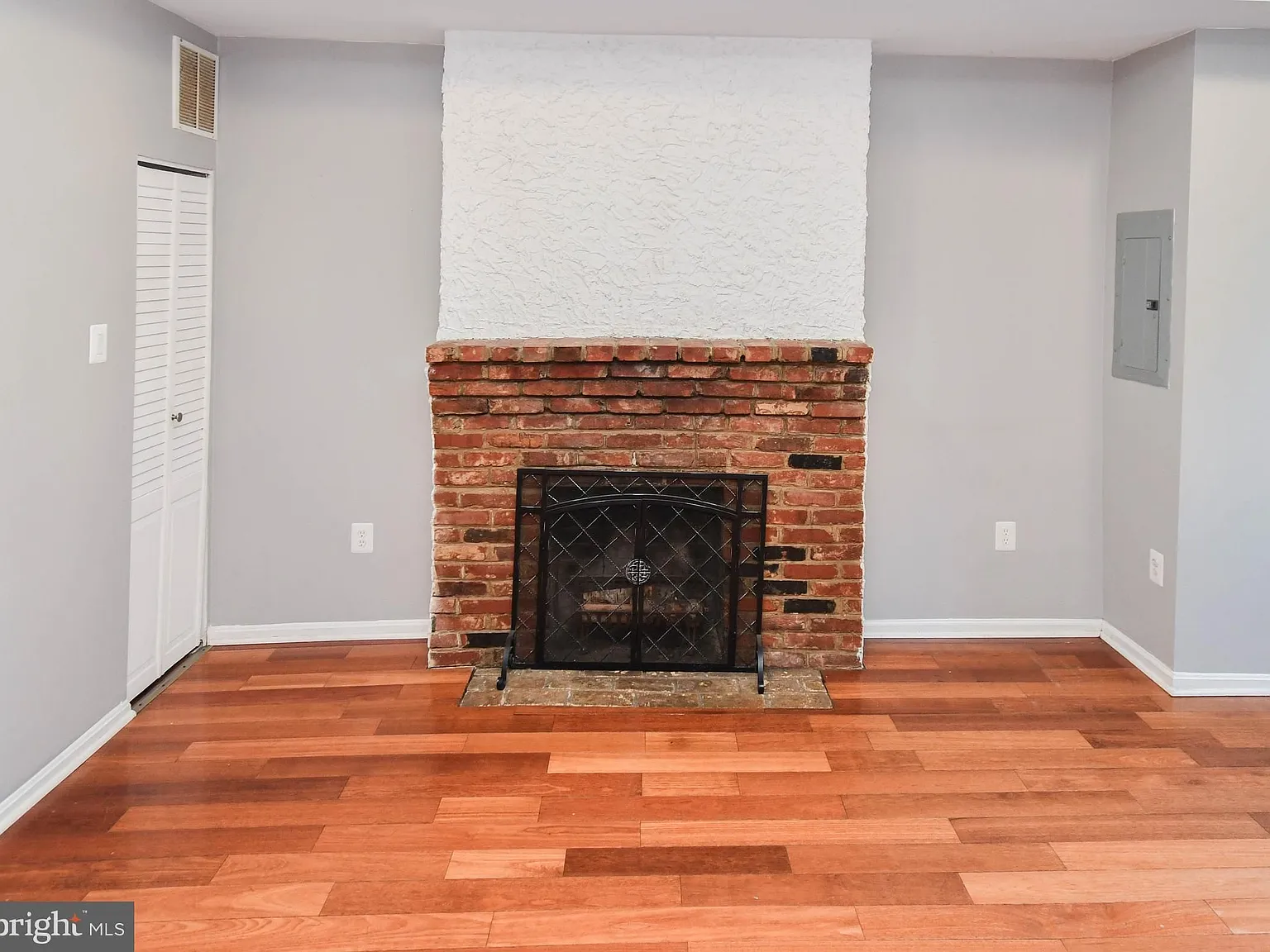 1 bed, 1813 sqft, $3,100 — Photo 3