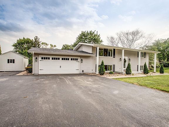 3rd image of 661 Monaco Dr