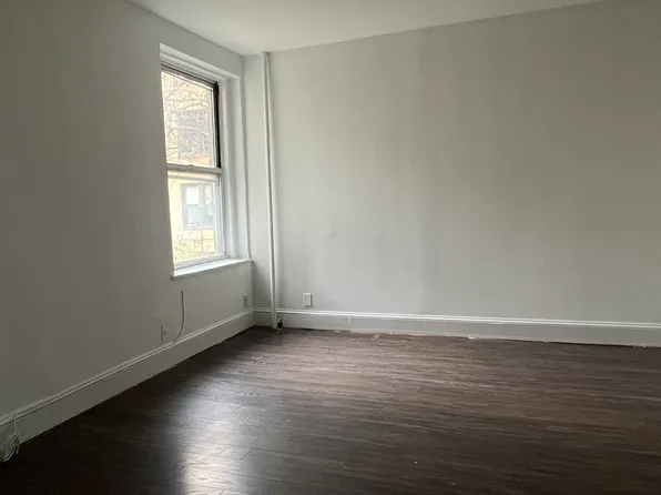 24-16 29th Street image 7 of 7