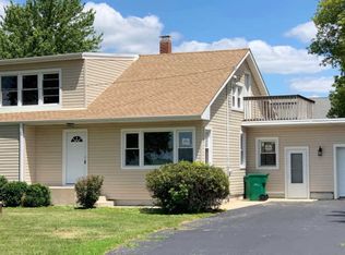 41W910 Burlington Rd, St Charles, IL 60175