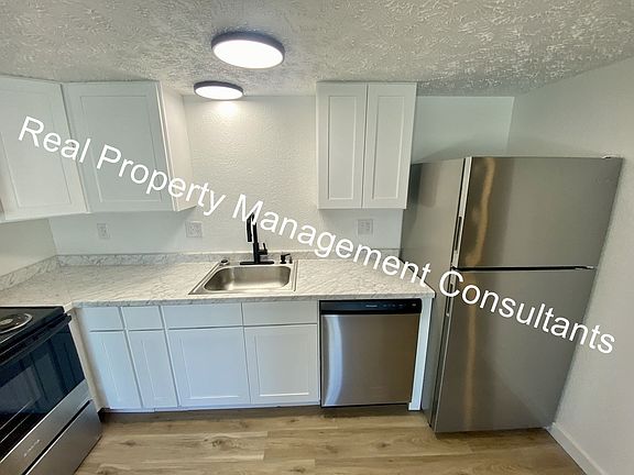 2nd image of 1001 Twin Oaks Ter #47