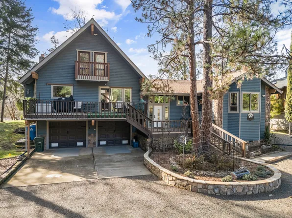 965 Old Ferry Rd, Shady Cove, OR 97539