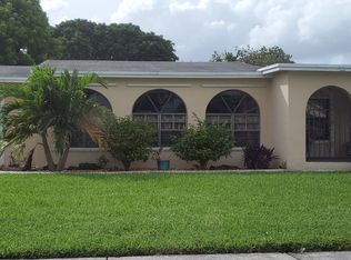 9568 Palisades Park Rd, Boca Raton, FL 33428