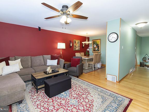 4th image of 3349 Morning Glory Rd