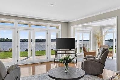 3rd image of 809 Wind Rivers Dr #A