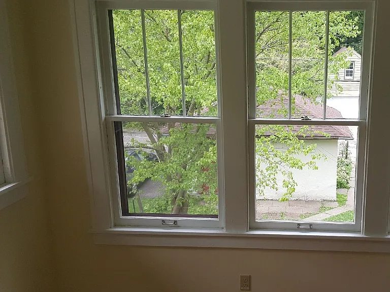 7 sunroom_05062021