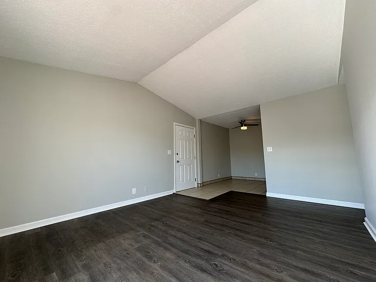 Woodfield — Photo 8
