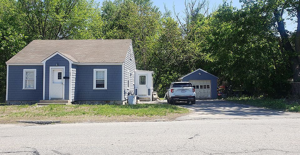 2nd image of 144 Baldwin St
