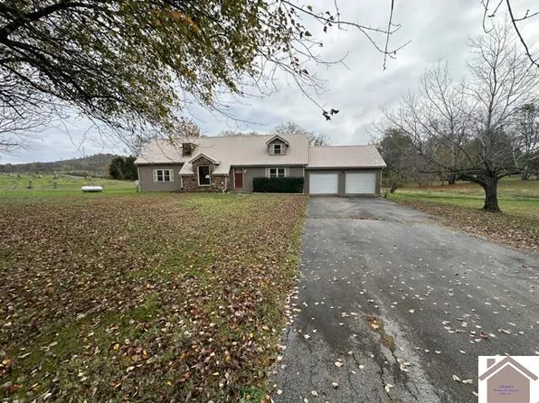 308 E Lion Dr, Salem, KY 42078