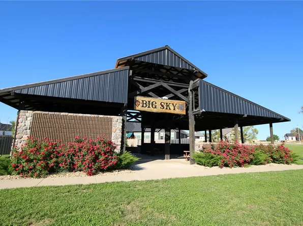 951 Gallatin St, Bentonville, AR 72712