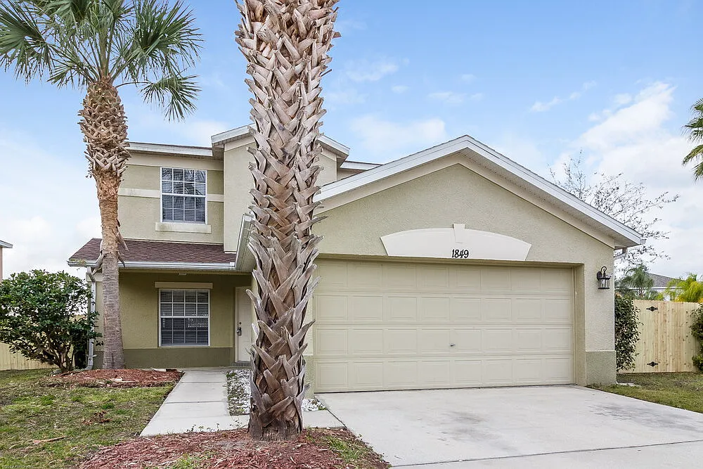 4 bed, 2.5 bath, 1941 sqft, $2,745 — Photo 1