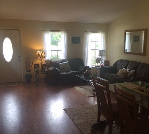 4th image of 39 Pine Brook Dr