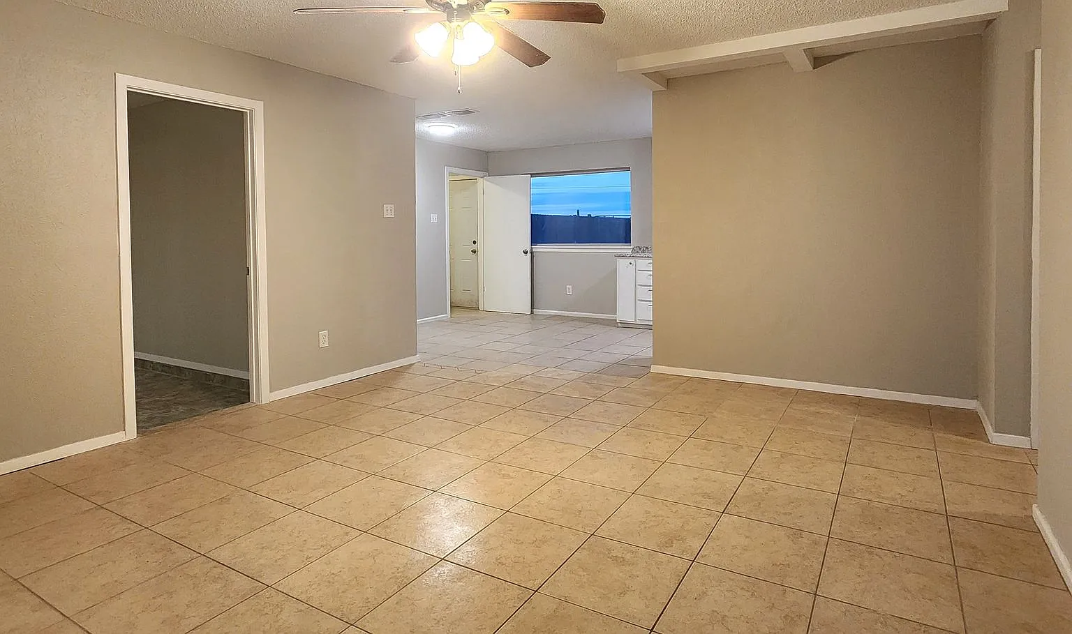 4 Bedroom Home - North Lubbock — Photo 3