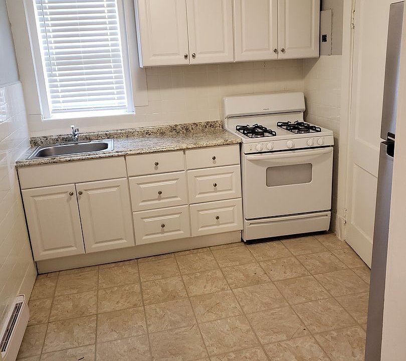 1st image of 6 Littles Ln APT 30