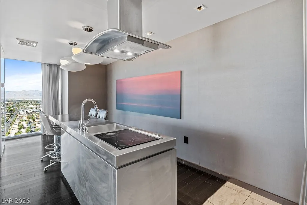 1 bed, 1220 sqft, $3,500 — Photo 2