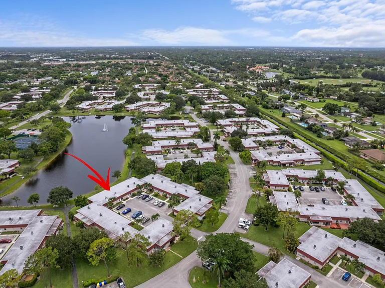 315 Cape Cod Cir #B — Photo 23