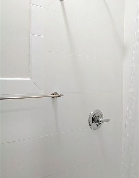 2nd image of 310 W 20th St APT B2