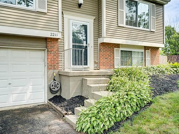 5th image of 2211 Woodchuck Ct
