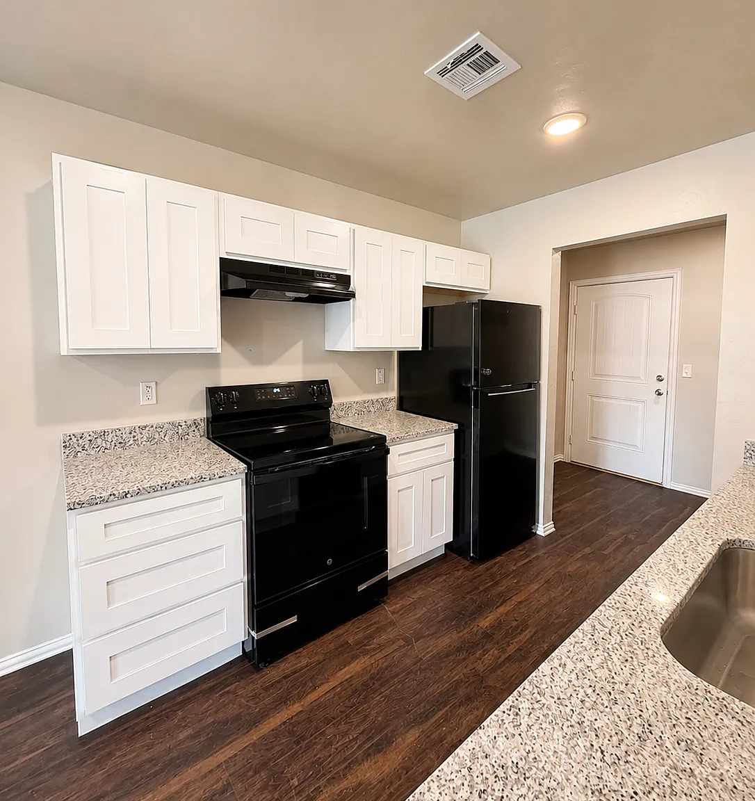 3 bed, $1,250 — Photo 2