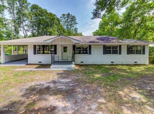 9724 Highway 613, Moss Point, MS 39562