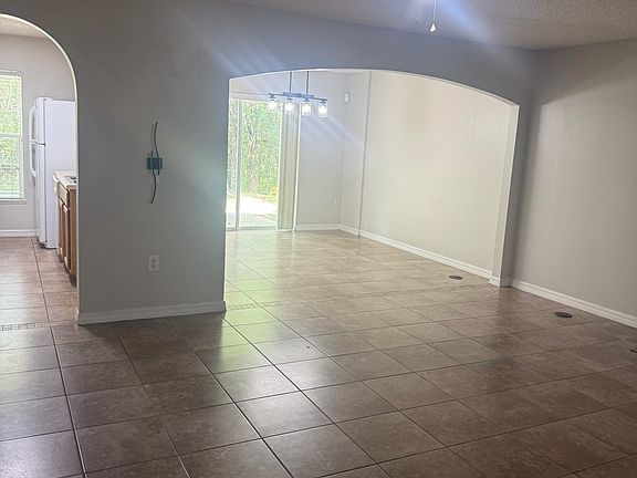 2nd image of 2714 Merrieweather Ln #1