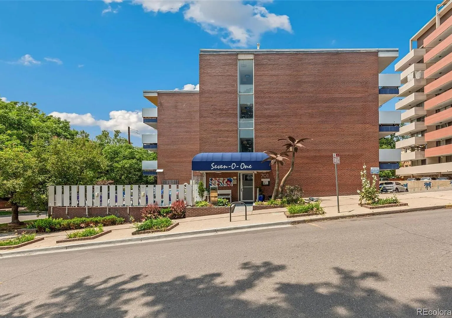 Prime Governor's Park Location Stylish 2-Bed 2-Bath Condo Located Just One Block from the Park an... — Photo 2