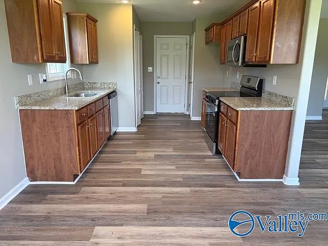 113 Sophia Dr — Photo 4