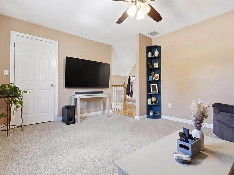 107 Plain St #2 — Photo 8