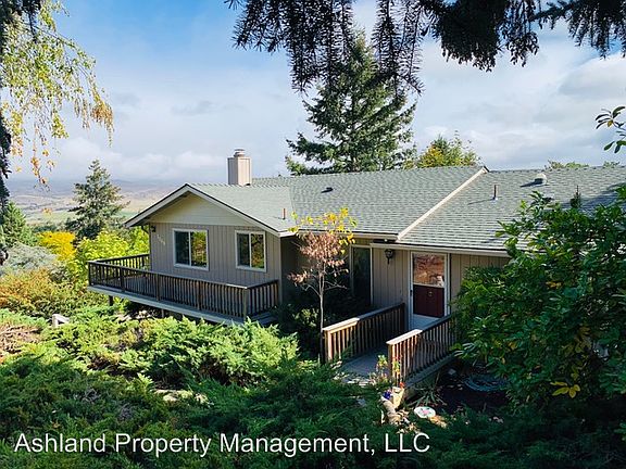 2nd image of 1166 Linda Ave