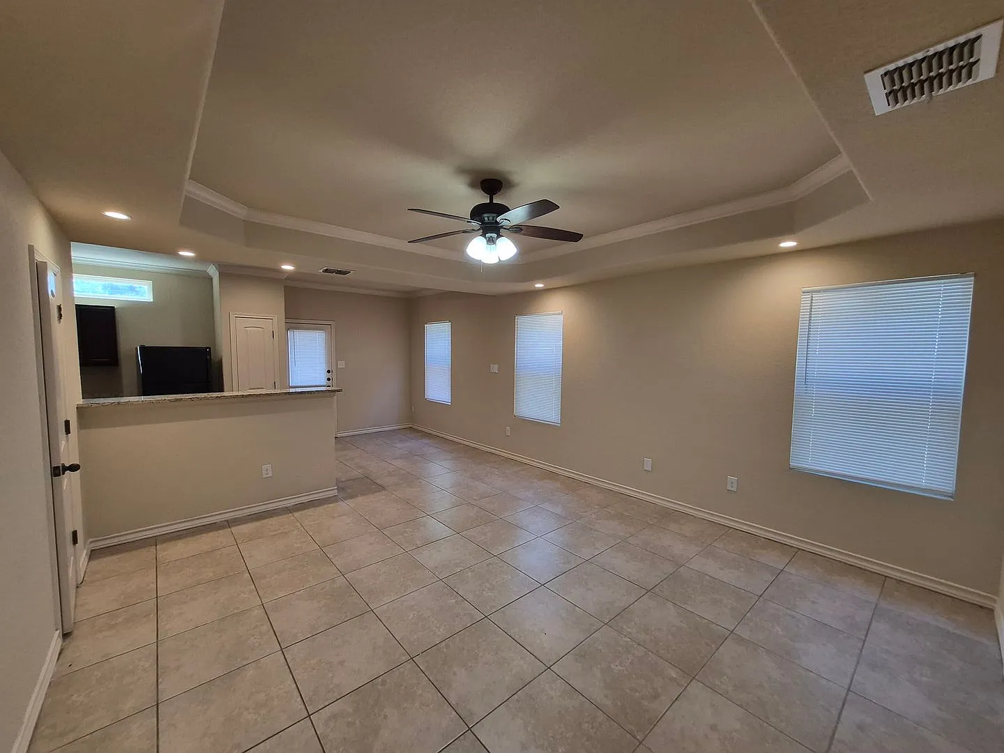 7034 Lakeview Dr. #102, San Antonio, TX. 78244 — Photo 3