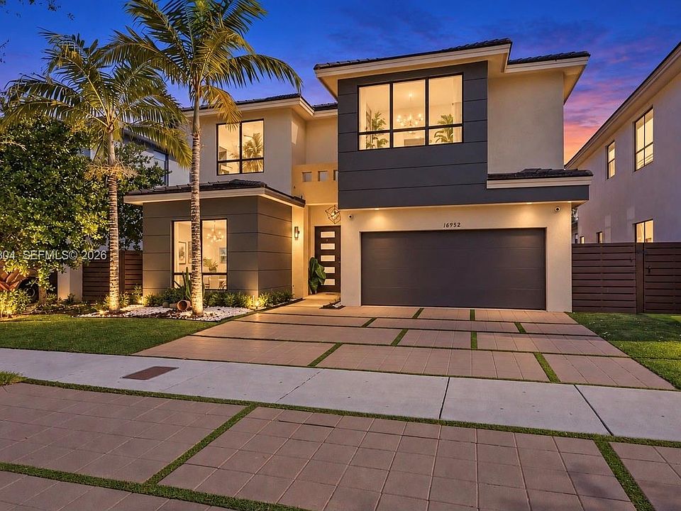 1st image of 15932 SW 136th Way