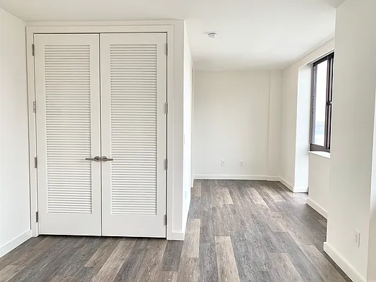 Rented by The Dermot Realty Management Company | media 29