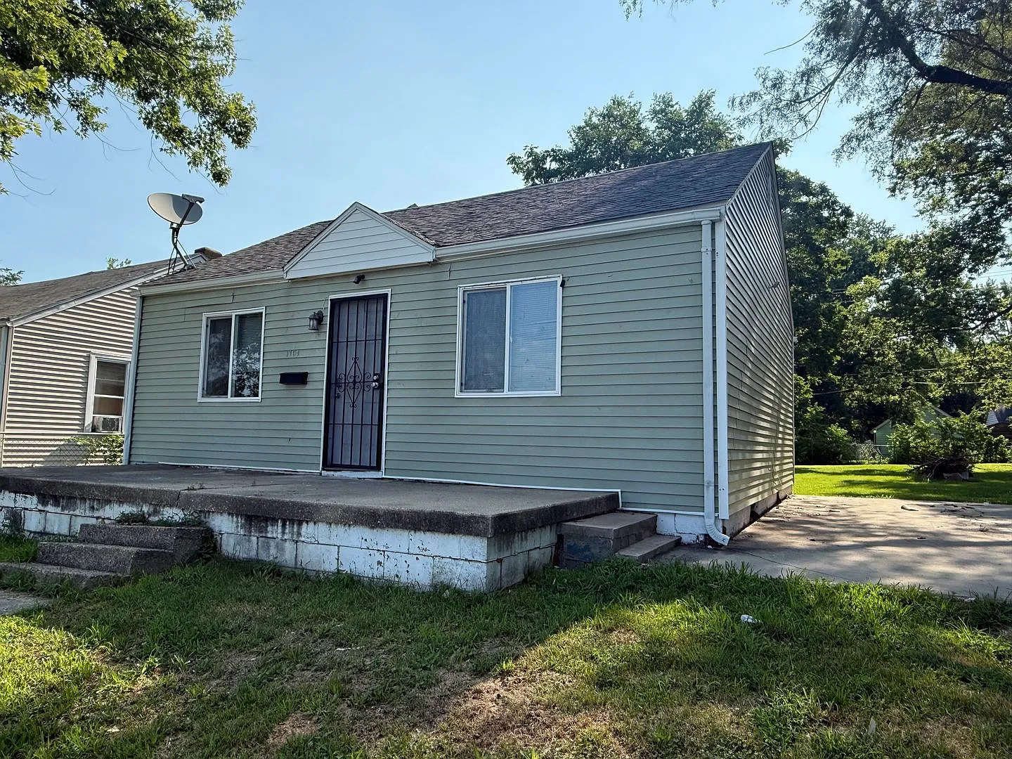 1764 Oakland Ave. Decatur, IL — Photo 1